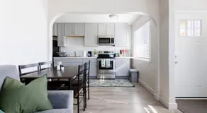 Spacious 2BR Condo, Steps to Downtown Gilbert, King Bed & Laundry - Image 3