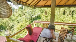 WW Backpackers - Image 2