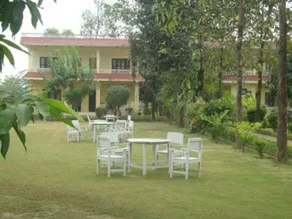 Hotel Rainforest - Image 5