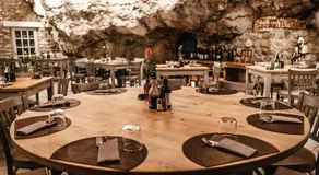 La Cantinota - Locanda De Manincor Rooms - Image 3