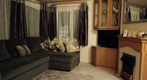 Lovely 3 bedroom 8 berth caravan in Rhyl - Image 2