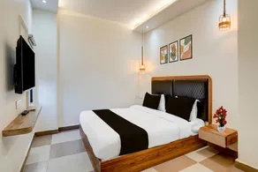 Townhouse Patparganj Near Max Super Speciality Hospital - Image 2