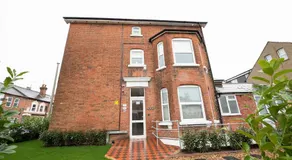 Laurel House - Image 4