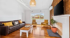 Coastal Cottage Warrnambool - Image 2