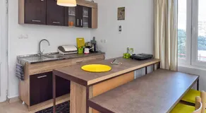 CERES APARTMENTS free parking, kitchen & wi-fi - Image 3