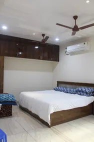 BANANA GUEST HOUSE - Image 2