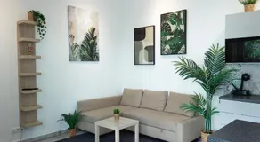 S18 "Garden in the City" Apartment - Image 4