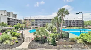 Beach &nightlife 3BR/2.5 BA service dog friendly - Image 3