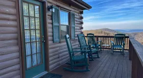 Mountain View Log Cabin - Cozy cabin in the Blue Ridge Mountains - Image 5