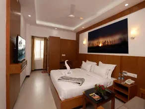 The Acacia Hotel - Image 2