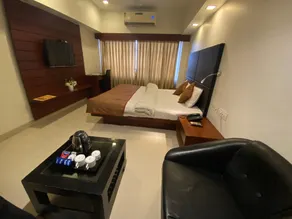 HOTEL YUVRAJ - Image 1