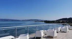 Apartamentos O Grove Awa Bay - Image 3