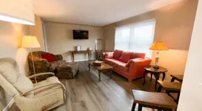 4 Bed, 2 Bath, Upper Flat - Image 2