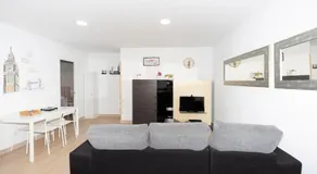London - LA COLINA - Image 2