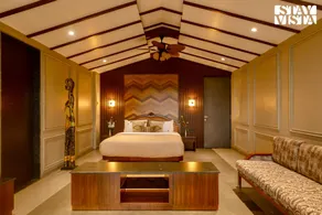 StayVista's PS' Infinity Hideout - 5BHK Villa with Home Theatre & Jacuzzi - Image 2