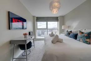 Floor-ceiling windows, Harbour/Sea Views, Sleeps 5 - Image 2