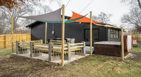 Modern 3 BR home w hot tub movie room dog park - Image 5