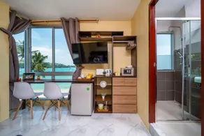Oceanview Bedroom - Image 5