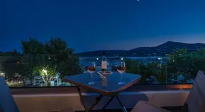 La Perla Suites - Image 5