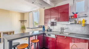 Jolie T3 50m² (+-), balcon, parking, commodités - Image 3