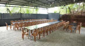 Hill Club Square - Image 3