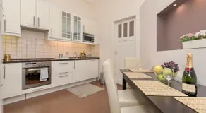 Corvina Apartment Budapest with FREE Private Parking - Image 2