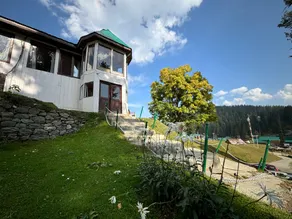 Pine Palace Resorts Gulmarg - Image 4