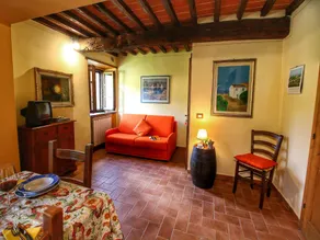 Apartment in Radda with Garden - Image 2