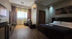 Hotel House - Image 2