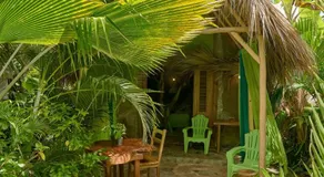 CHALET TROPICAL Hotel & Pool Bar Restaurant - Image 5
