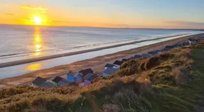 Cosy cabin in Milford on Sea Full Passes included - Image 3