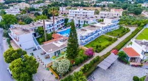 Yiannis Yard studios & apartments - Image 2