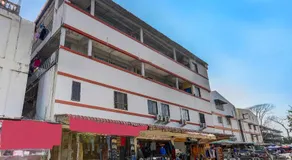 Hotel O Hasan House SyariahNearPelabuhan Feri Harbor Bay - Image 2