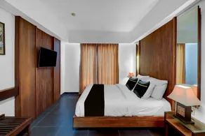 Palette Hotel near Beach Double Six - Image 2