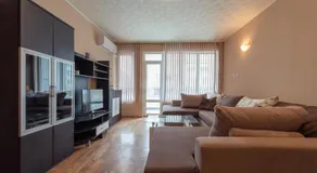 Green House Apartment - Image 2