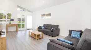 Sanctuary Blue Pet Friendly 5 Mins to Hyams Beach - Image 4
