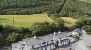 Pen-Y-Bont Hotel - Image 5