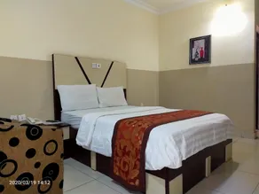 Joy House Hotel - Guest Room - Image 2