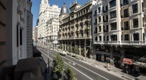 SUITES YOU Gran Vía - Image 2