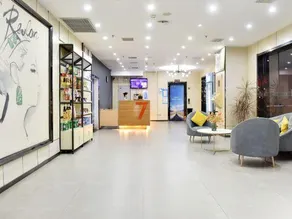 Qitian Hotel (Yingu International) - Image 2