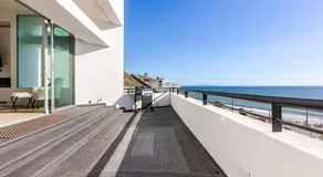 Gorgeous Malibu Retreat with #Instaworthy Ocean Views - Image 4