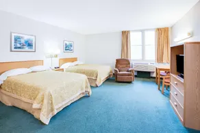 Super 8 by Wyndham Brooklyn - Image 3