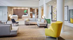 Holiday Inn & Suites Oakville at Bronte by IHG - Image 3