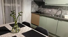 Spacious 4 Bedroom Bungalow with 2 Bathrooms with Garden and Parking in Dublin - Image 4