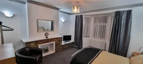 Plymouth Airbnb - Image 2