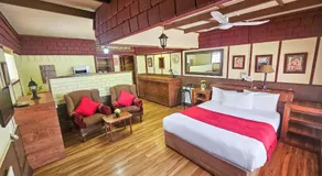 Tudor Lodge Guest House - Image 2