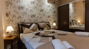 La Petit Maison - Image 2