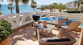 Frontline Beach Villa Playa Flamenca - Image 3