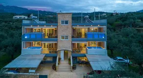 Grand Suites with Private Pools - Image 5