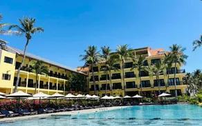 Hon Rom Central Beach Resort - Image 5